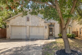 Building Photo - 2702 Lovett Ln