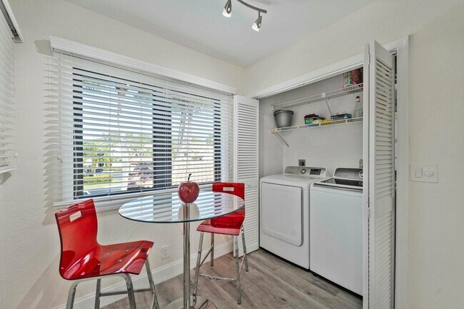 Building Photo - 7894 Granada Pl