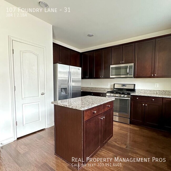 Foto del edificio - 107 Foundry Ln