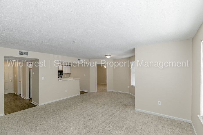 Building Photo - Two Bedroom-Two Bath