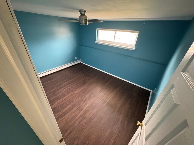 Foto del edificio - 169 Fifty Acre Rd S