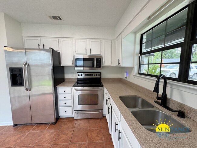 Foto del edificio - Charming 3-Bedroom Home in Fort Walton Beach!