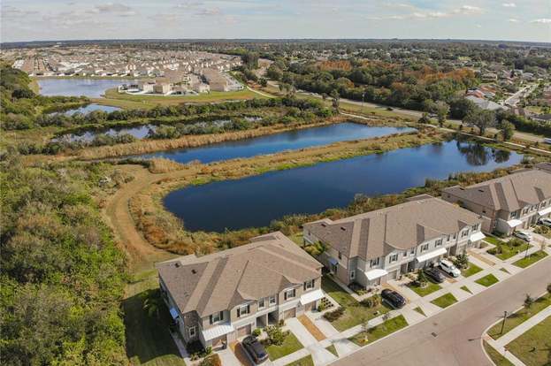 Foto del edificio - 15510 Florence Hollow Pl