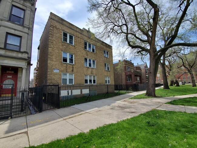 Building Photo - 2917 W 24th Blvd