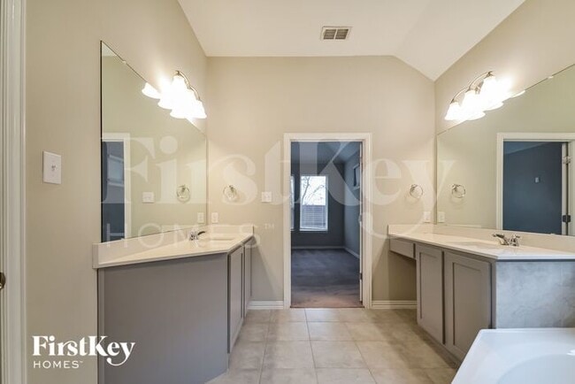Foto del edificio - 2815 Willow Ln