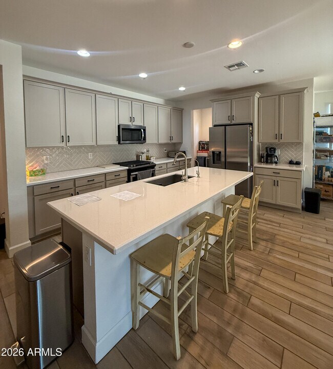 Foto del edificio - 17859 W Indigo Brush Rd