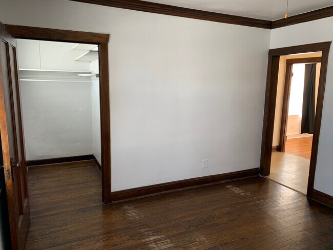 Foto del edificio - 3236 N Long Ave