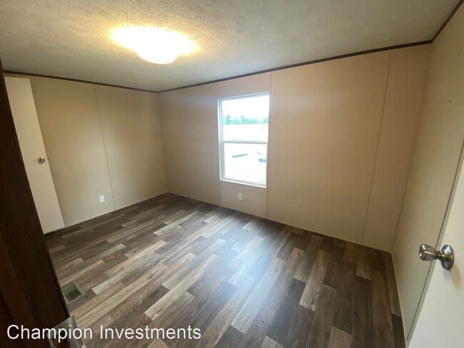 Building Photo - 2 br, 2 bath House - 208 Esther Court