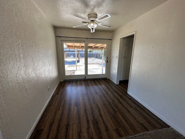 Foto del edificio - No Deposit