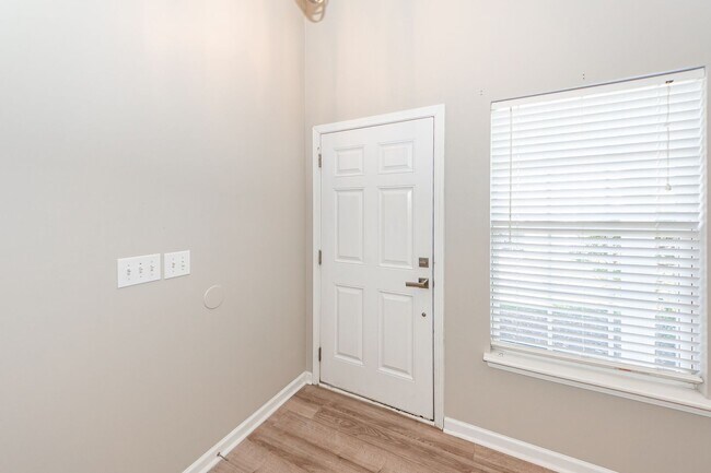 Foto del edificio - 3 Bedroom 2.5 Bath Townhome - Lakes of Sum...