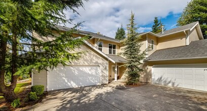 Building Photo - 3301 Park Ln