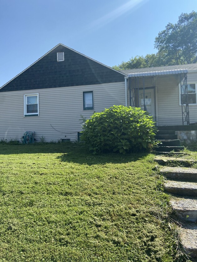 Primary Photo - 509 E 3rd St