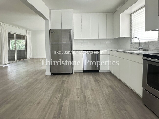 Building Photo - 8105 Santillo Dr