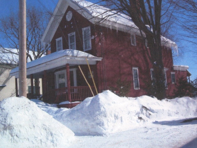 Building Photo - 18 E 11th Ave