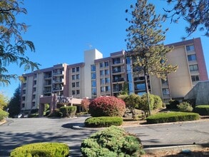Building Photo - 1311 S Westcliff Pl
