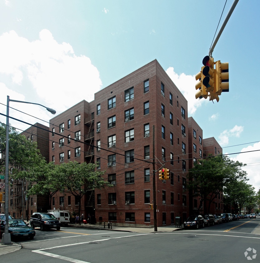 4230 Hampton St, Elmhurst, NY 11373 Apartments in Elmhurst, NY