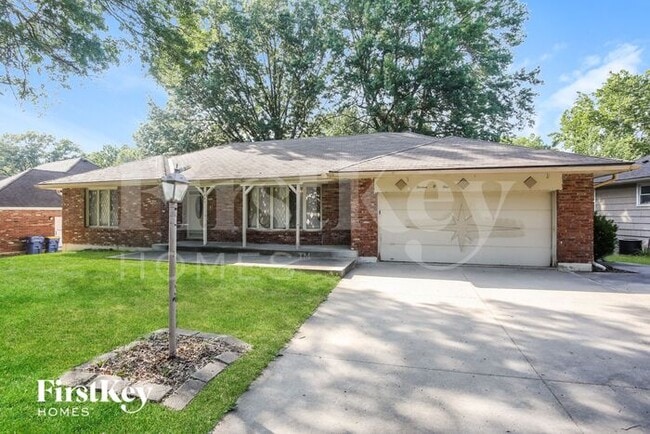 Building Photo - 1301 SW Morningside Dr
