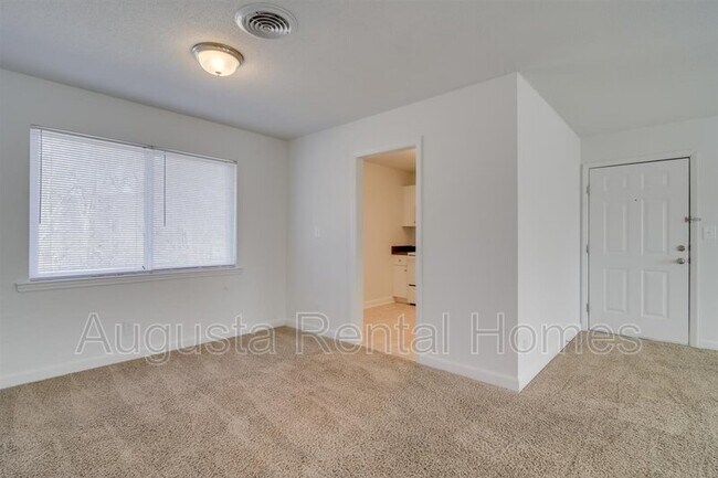 Foto del edificio - 2905 Arrowhead Dr
