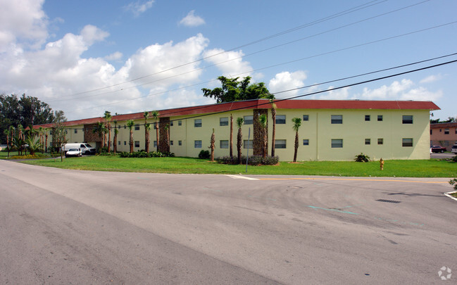 Building Photo - Biscayne Gardens