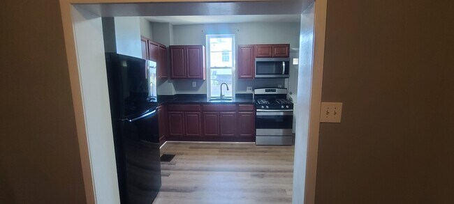 Foto del edificio - 3416 Mount Pleasant Ave