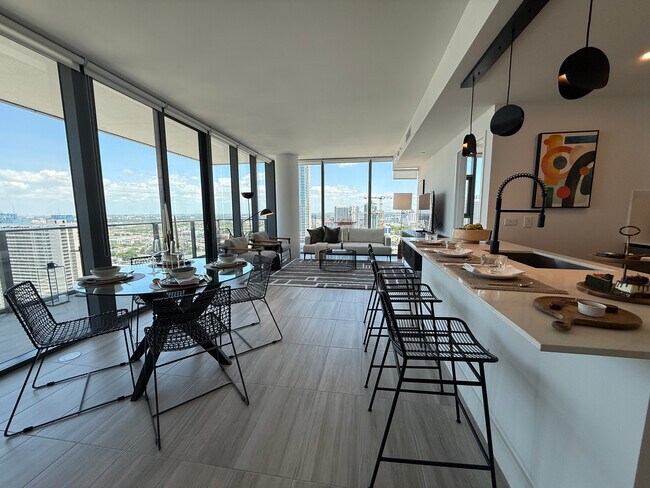 Foto del edificio - 1027 NW 1st Ct