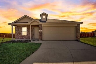 Building Photo - 2832 Ozark Cir