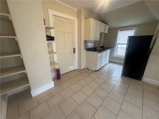 Foto del edificio - 25 Wesleyan Ave