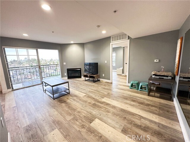 Building Photo - 4755 Templeton St