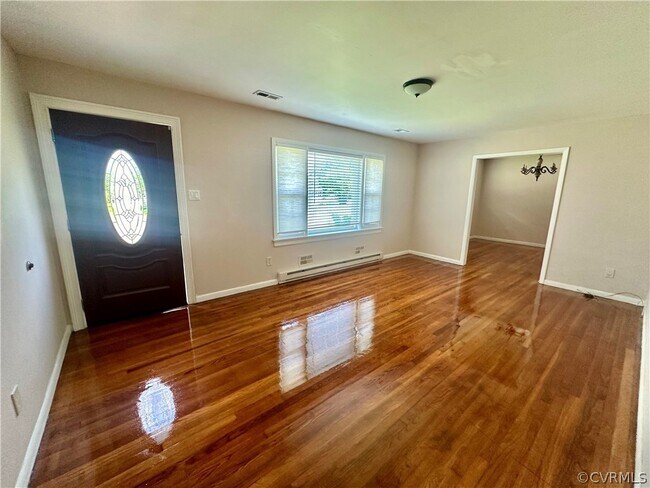 Foto del edificio - 730 Erich Rd