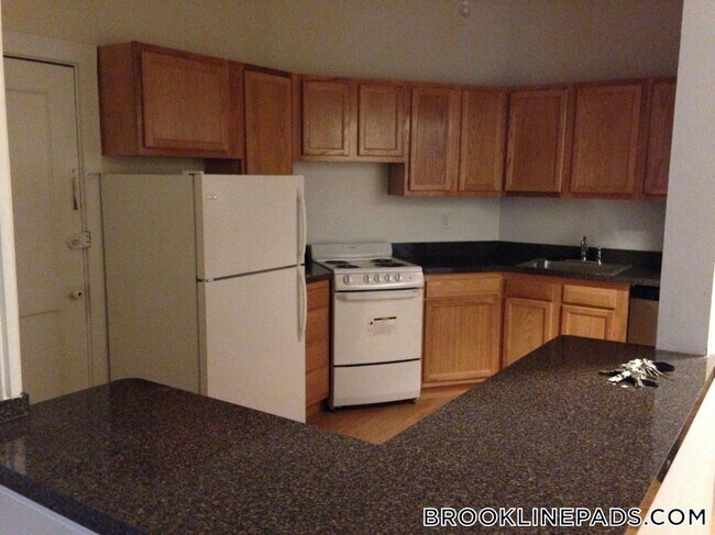 Foto del edificio - 1589 Beacon St