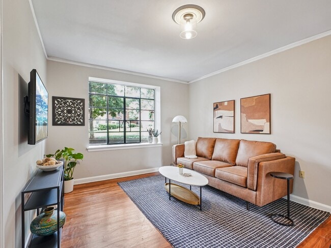 The Kingsley Floor Plan - Living Area - Cameron Court Apartments