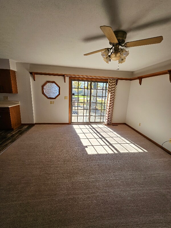 Foto del edificio - 714 College Dr