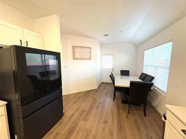 Building Photo - 322 Canley Lp