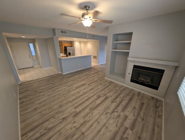 Foto del edificio - 2325 Windmill Pkwy