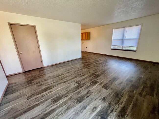 Foto del edificio - 2405-B E Pacific St