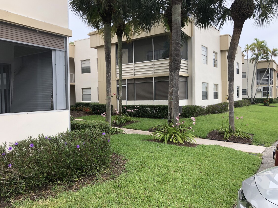 Primary Photo - 760 Normandy Ln