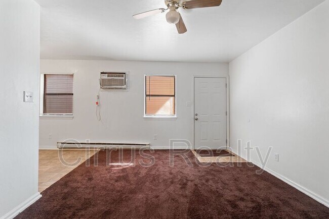 Foto del edificio - 4914 E Princess Anne Rd