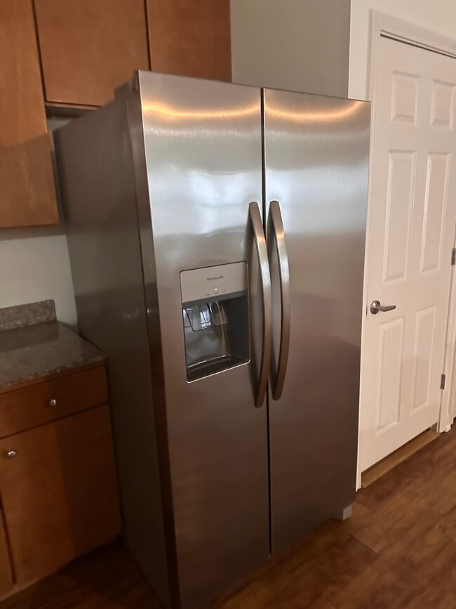 Building Photo - 2502 Leon St