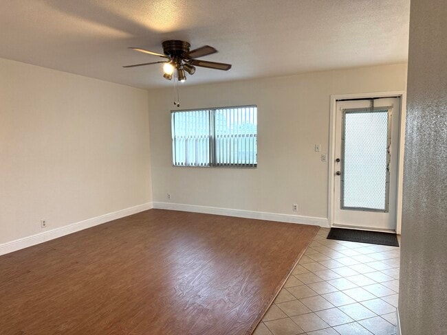 Building Photo - 569 Monaco Way