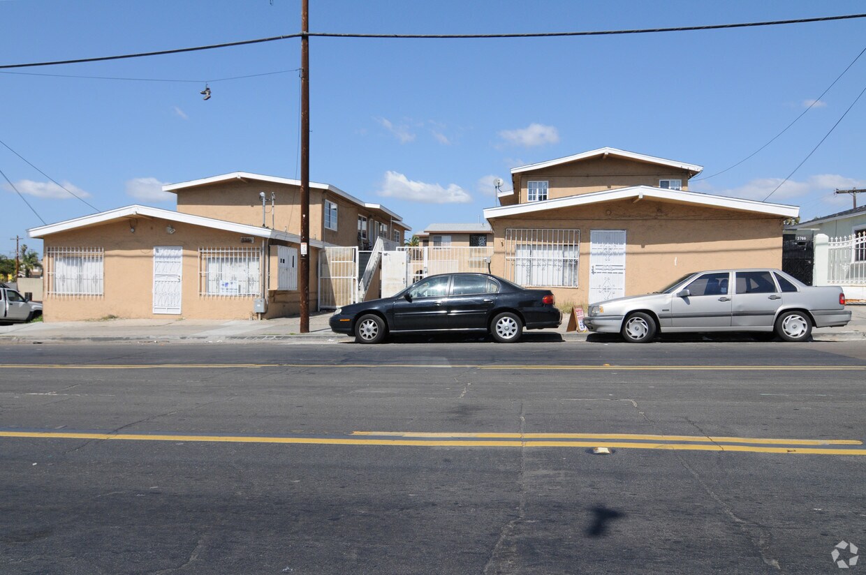 Primary Photo - 3750-3760 Ocean View Blvd