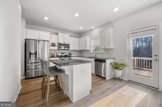 Foto del edificio - 925 Lakehaven Ln