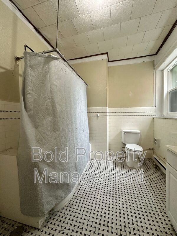 Foto del edificio - 628-630 Chestnut St.