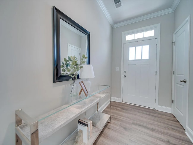 Building Photo - 574 Altamonte Dr