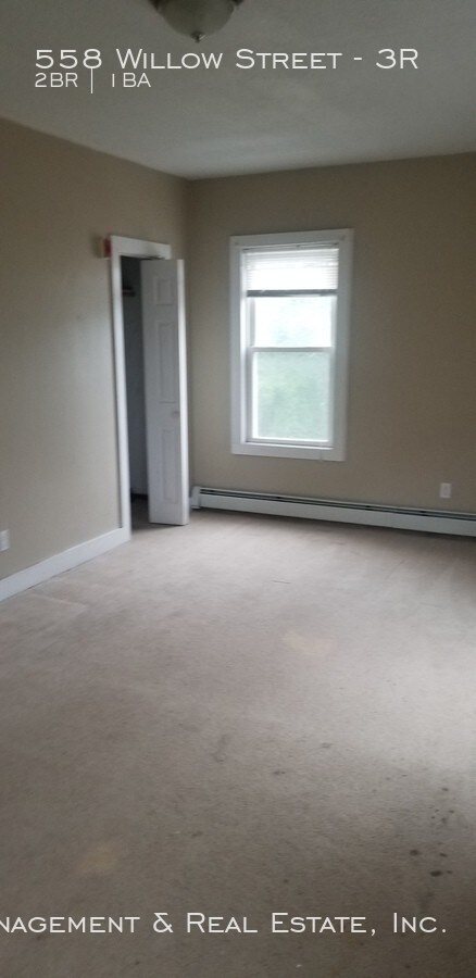 Building Photo - 558 Willow Street - 3R