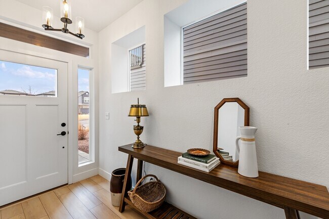 Building Photo - 4474 Peak Crst Vw