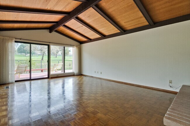 Foto del edificio - Wow! What a Great Home! Available Soon!