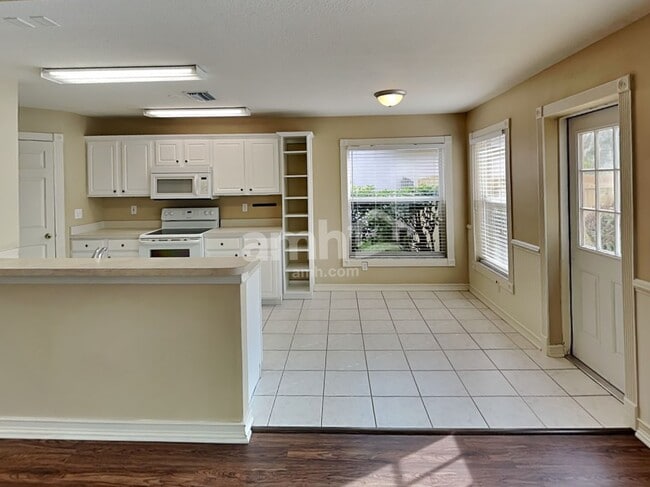 Building Photo - 11895 Dunster Ln