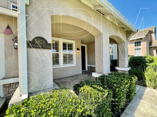 Building Photo - 5879 Riverbank Cir