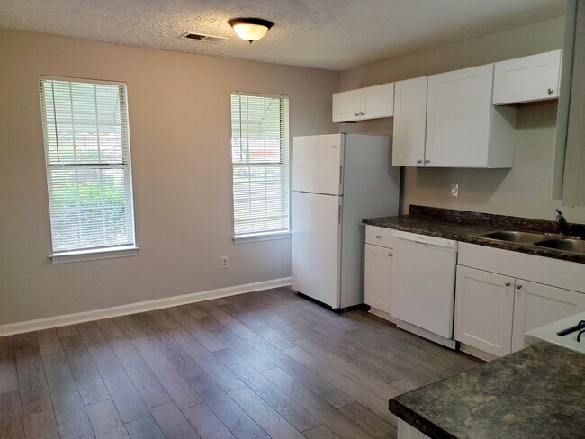 Foto del edificio - 3559 Ashley Station Dr SW