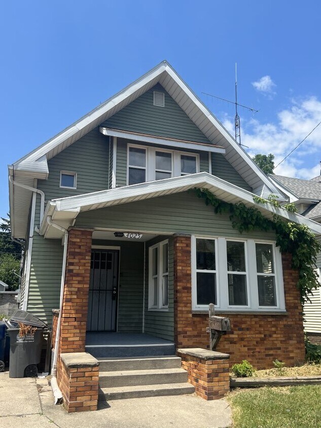 4025 Asbury Dr, Toledo, OH 43612 House for Rent in Toledo, OH